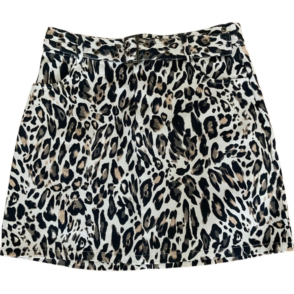 FRANCESCA’S LEOPARD MINI SKIRT NWT SIZE SMALL